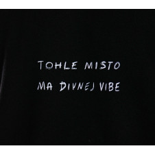 DIVNEJ VIBE / TEE / BLACK