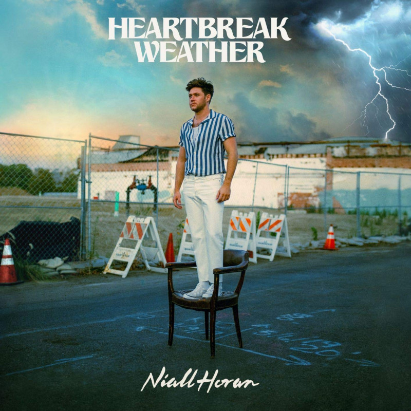 HEARTBREAK WEATHER / EXCLUSIVE