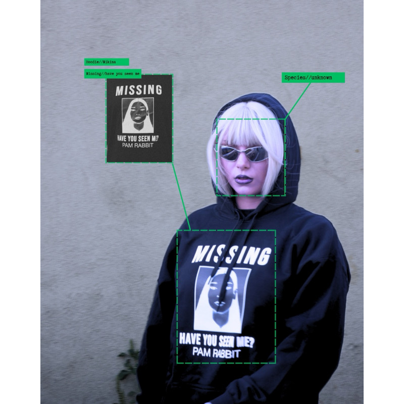 MIKINA MISSING
